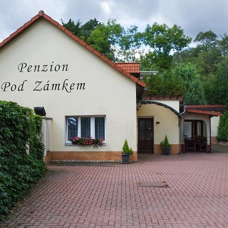 Penzion Pod Zamkem Průhonice Buitenkant foto