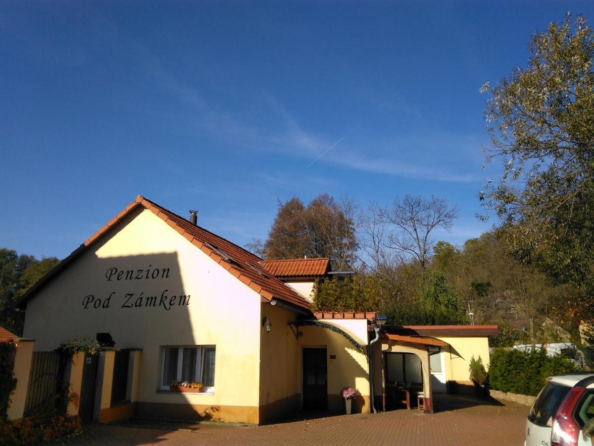 Penzion Pod Zamkem Průhonice Buitenkant foto