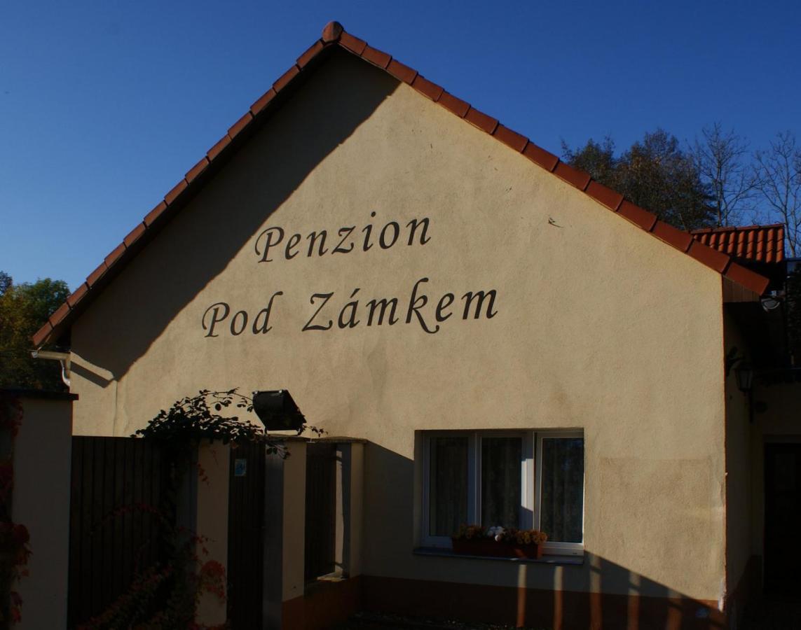 Penzion Pod Zamkem Průhonice Buitenkant foto