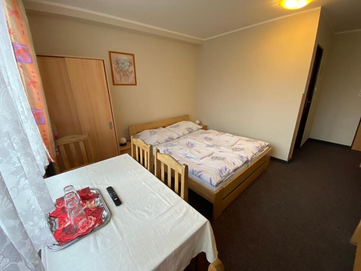 Penzion Pod Zamkem Průhonice Kamer foto